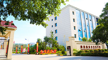 Ů���ǵ�У԰����