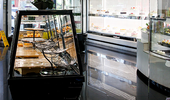 ��ɫ�決��