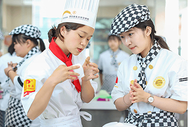 �����¶�����������ѧУ��ҵ����