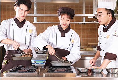 �����¶�����������ѧУ��ҵ����