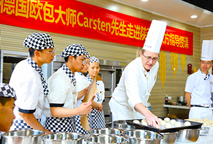 �¶�����̿���