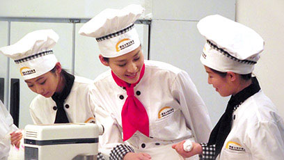 �����¶�����������ѧУ