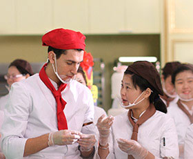 �����¶�����������ѧУ